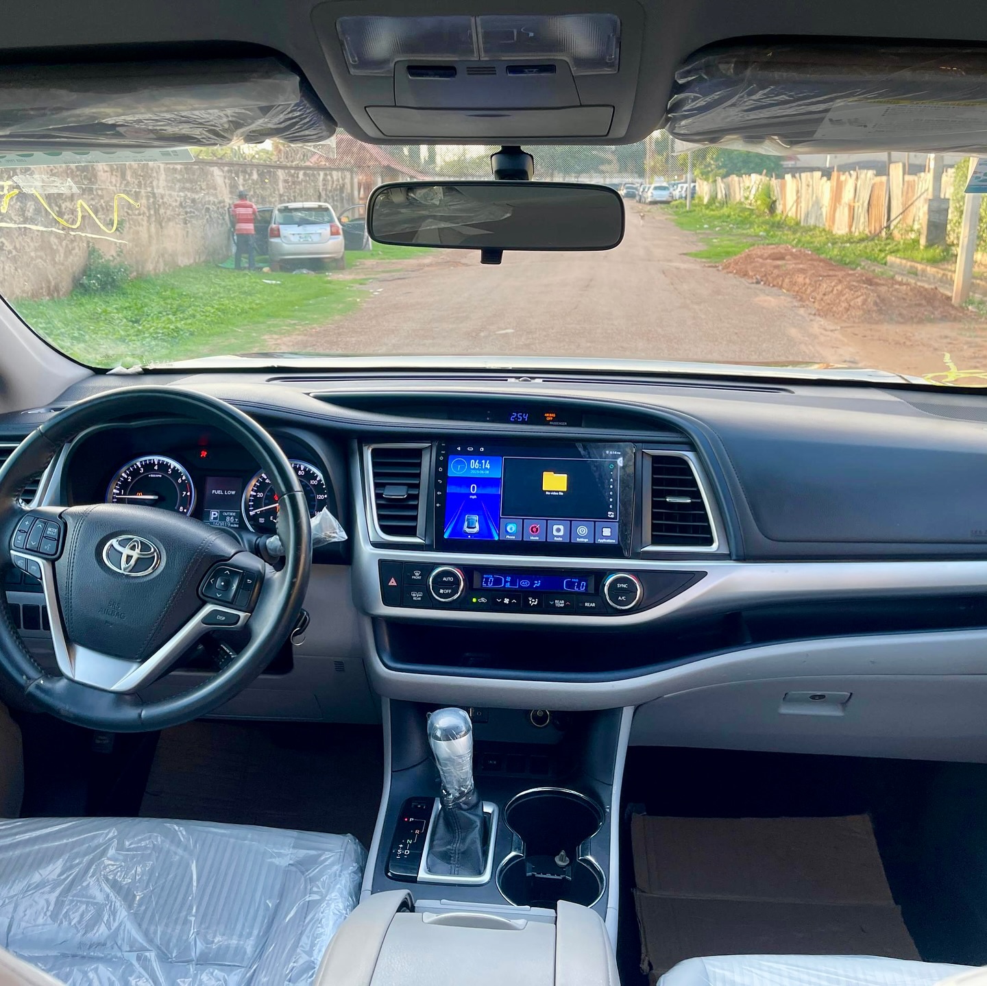 
								2016 Toyota Highlander full									