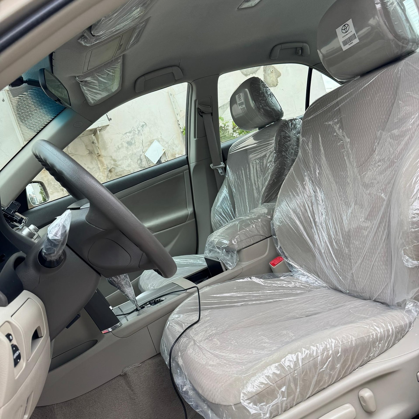 
								2010 Toyota Camry full									