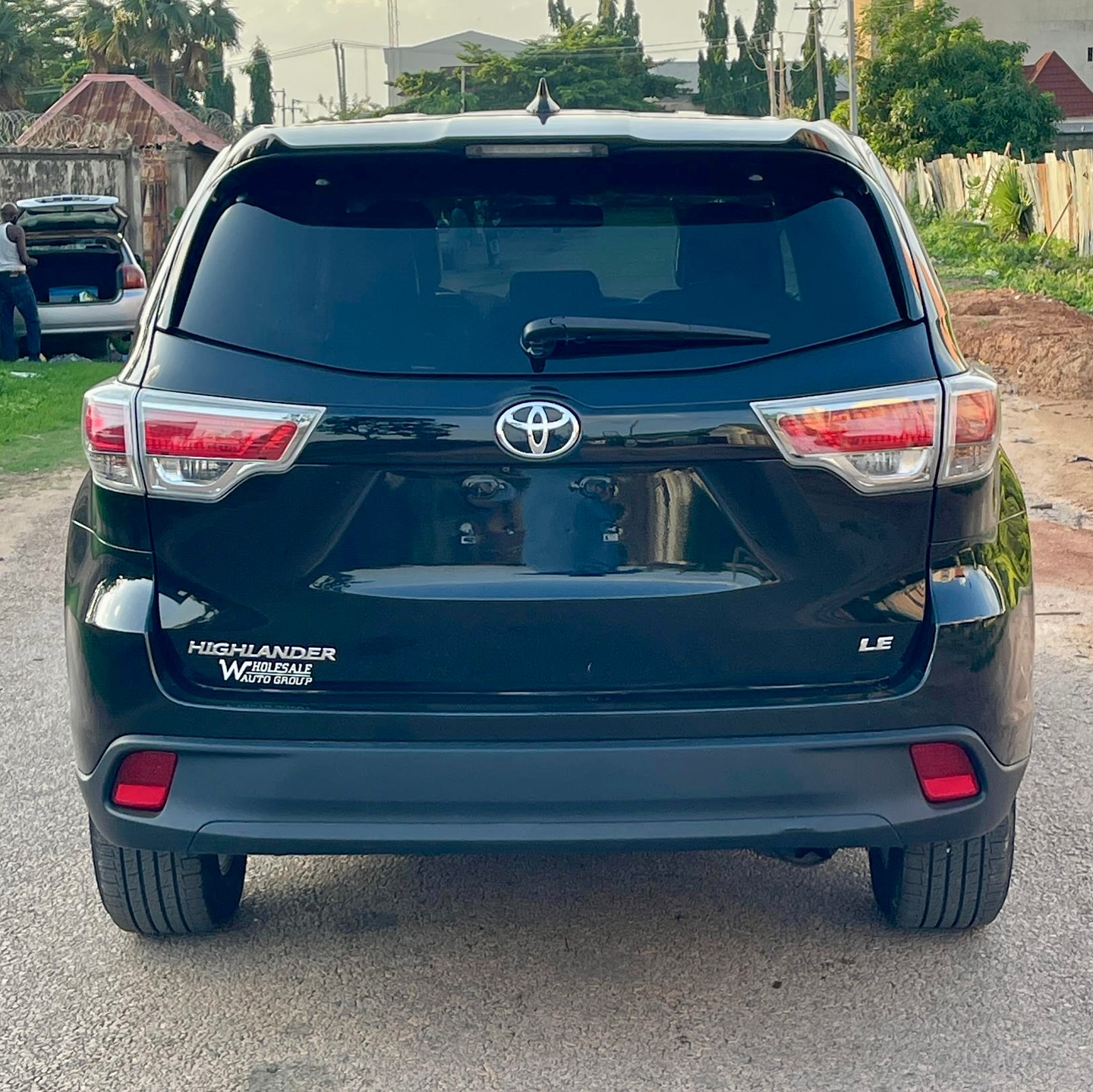 
								2016 Toyota Highlander full									