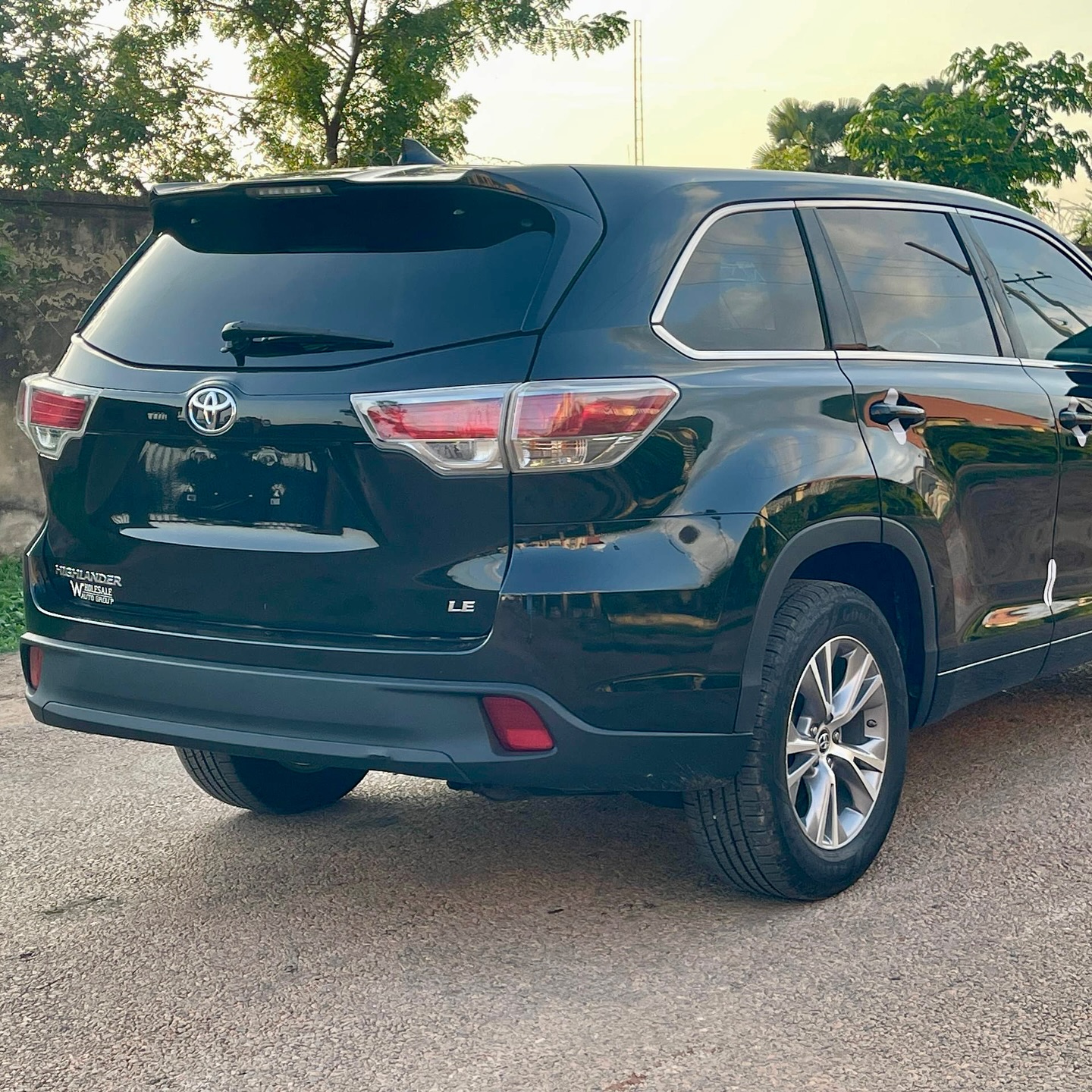
								2016 Toyota Highlander full									